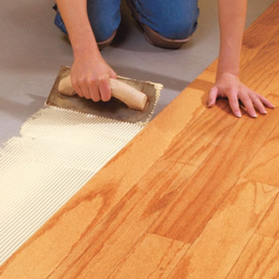 parquet Posa incollata del parquet